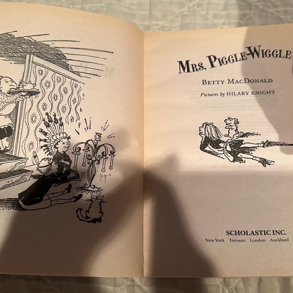 Mrs. Piggle- Wiggle - Picture 2 of 7